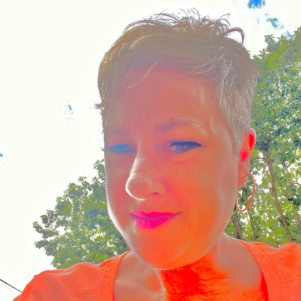 Meet your Posher, Dina